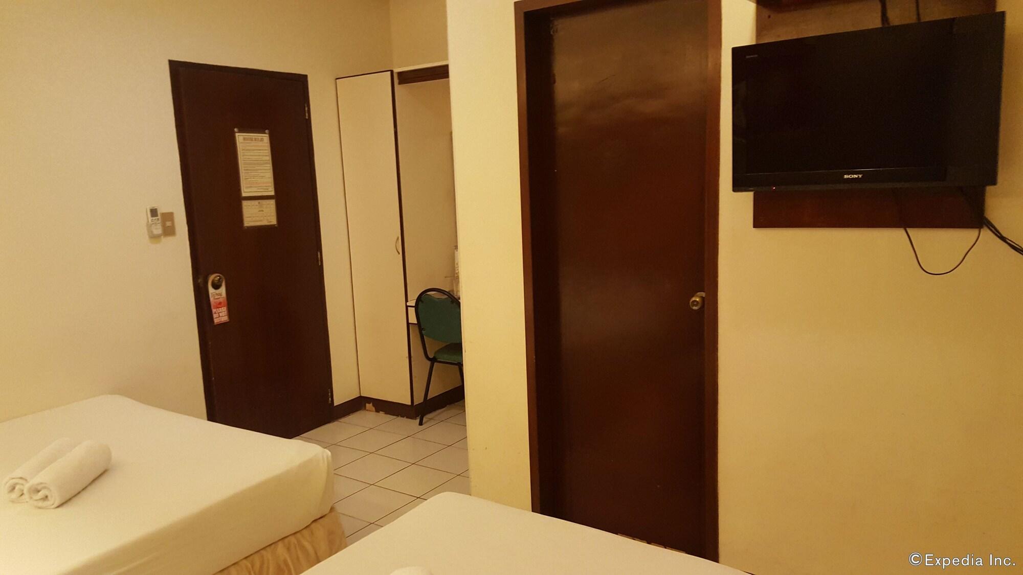 Dumaguete Royal Suite Inn Dumaguete City Exterior photo