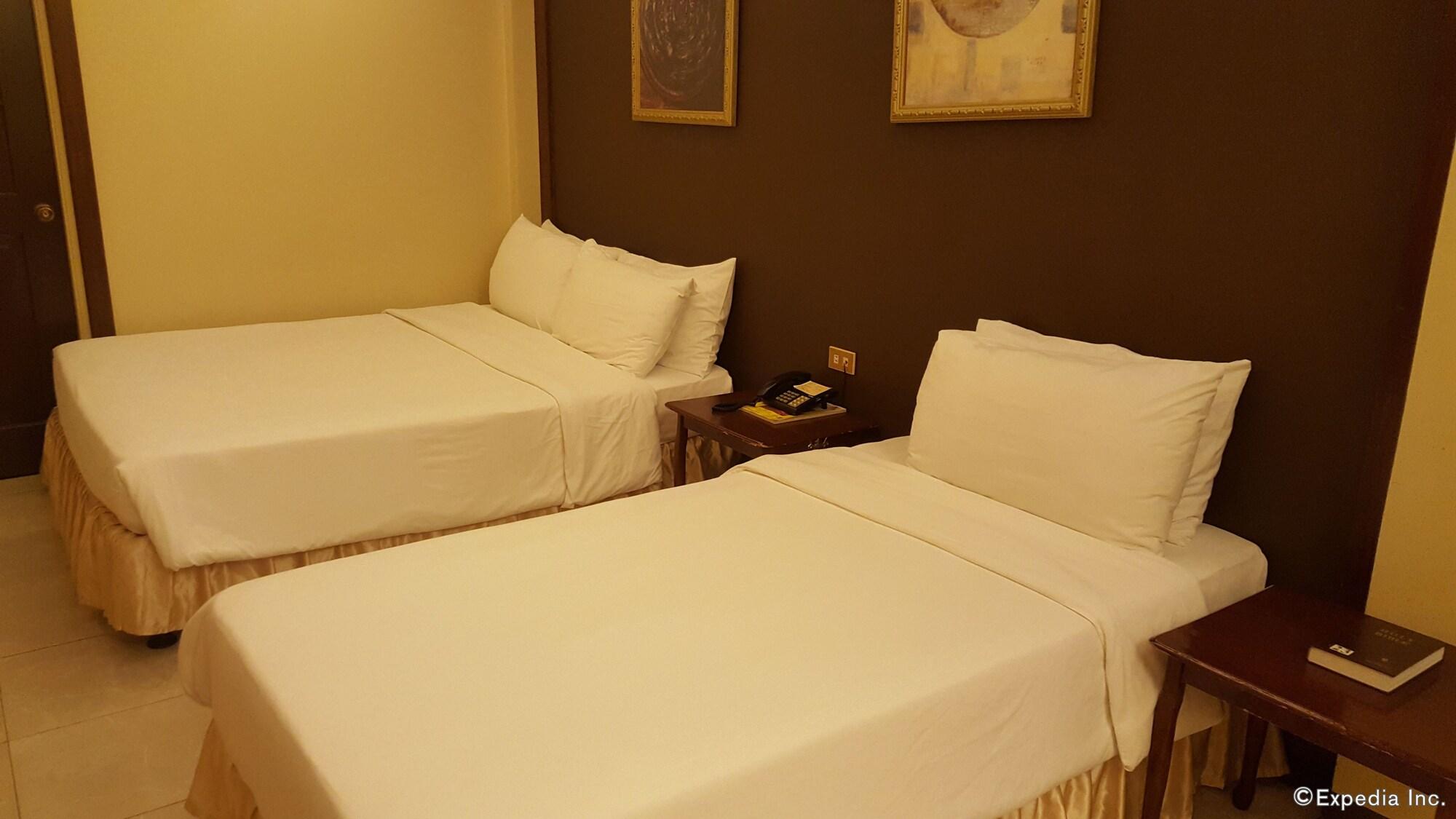Dumaguete Royal Suite Inn Dumaguete City Exterior photo