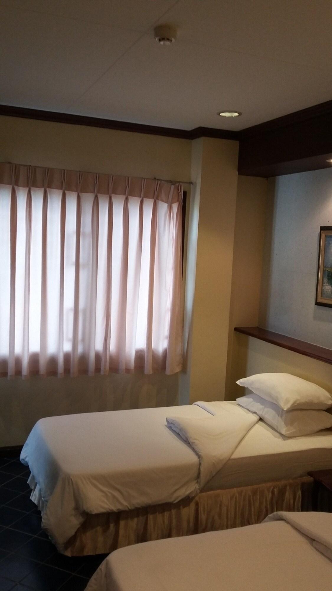 Dumaguete Royal Suite Inn Dumaguete City Exterior photo