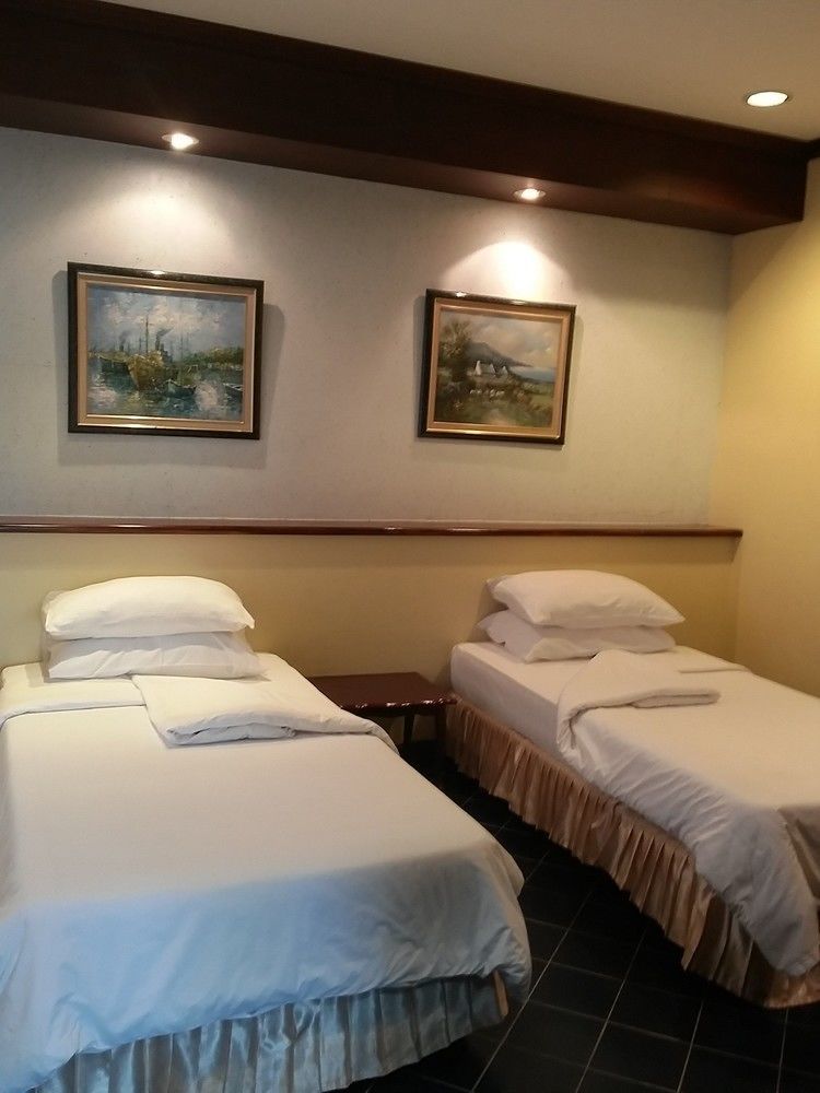 Dumaguete Royal Suite Inn Dumaguete City Exterior photo